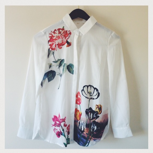 Floral Blouse - Picture 2 of 3